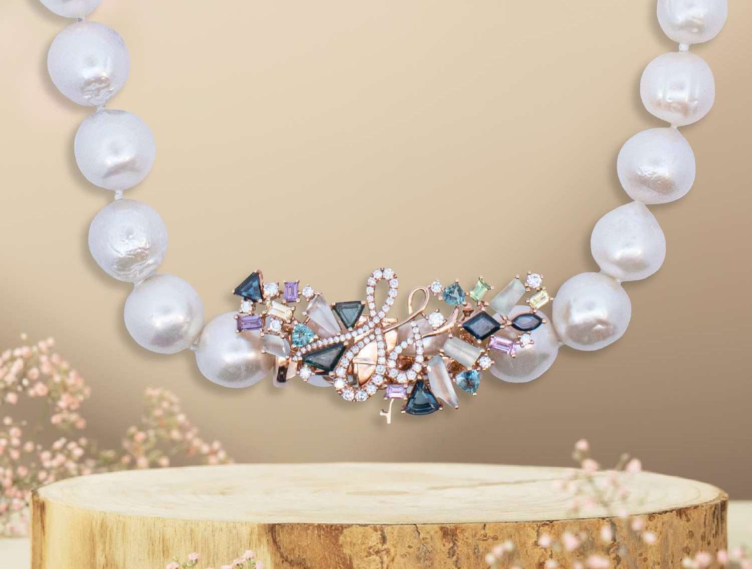Read more about the article Bespoke Elegance: Exploring the Enchanting Story of our Founder Genevie’s S&S Pearl Necklace